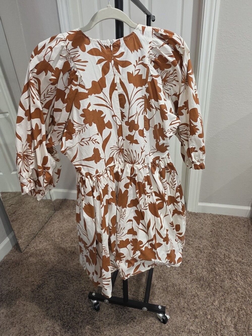 Tahlia Brown White Floral Cotton Mini Dress Puff Sleeve Tie Neck Size Small - Picture 2 of 5